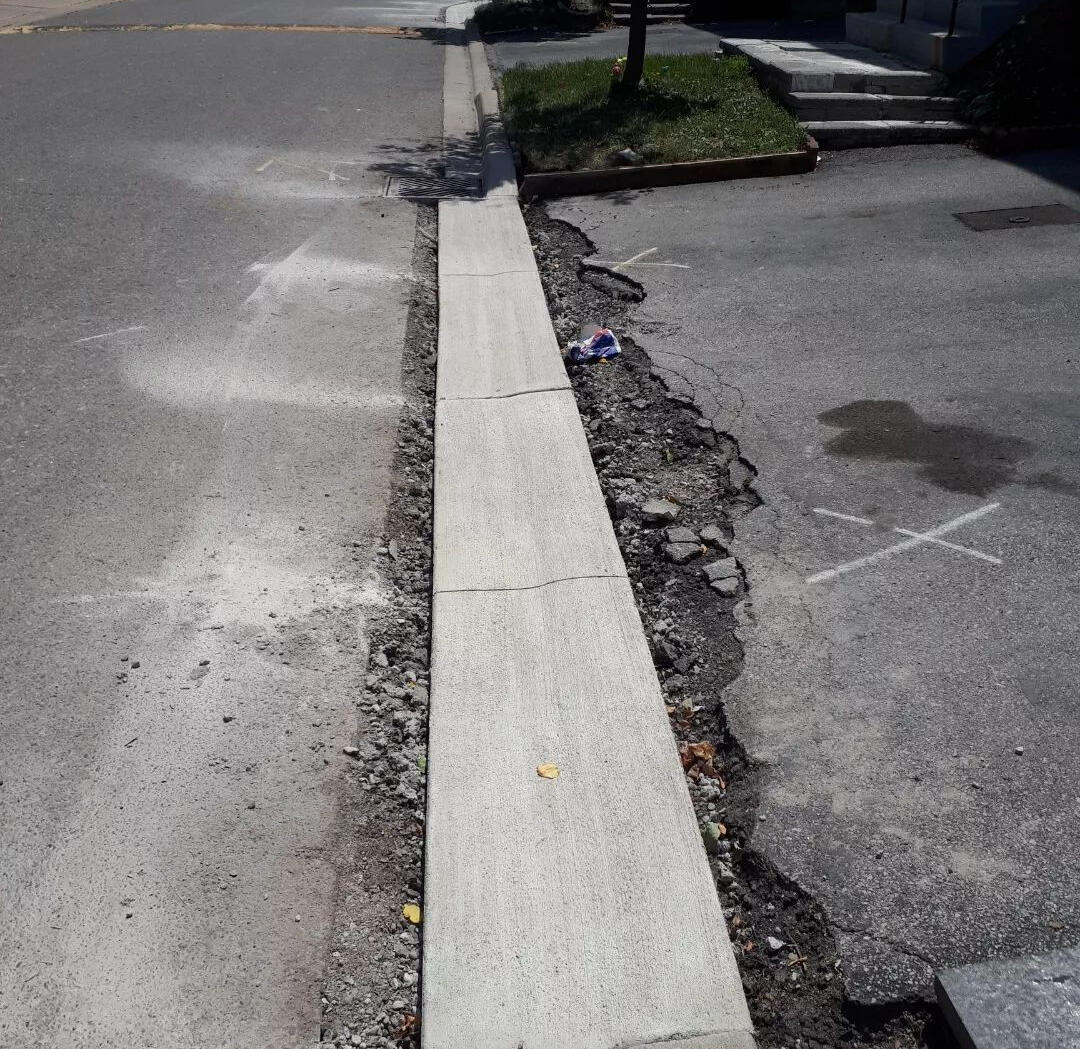 Townhouse Concrete Curbs