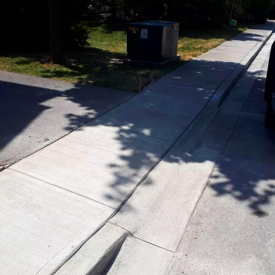 Townhouse Concrete Walkway and Curbs